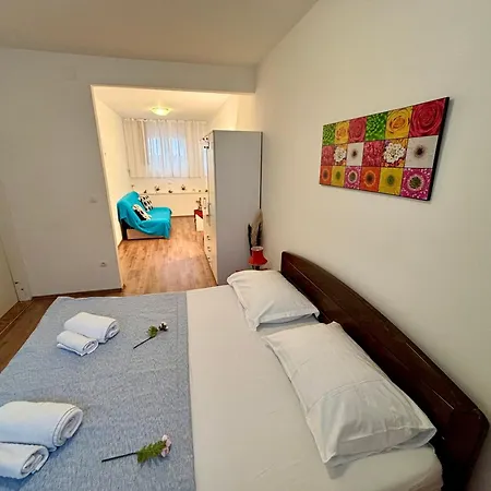 Spacious Bar Guest house